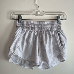 white lulu lemon tracker shorts